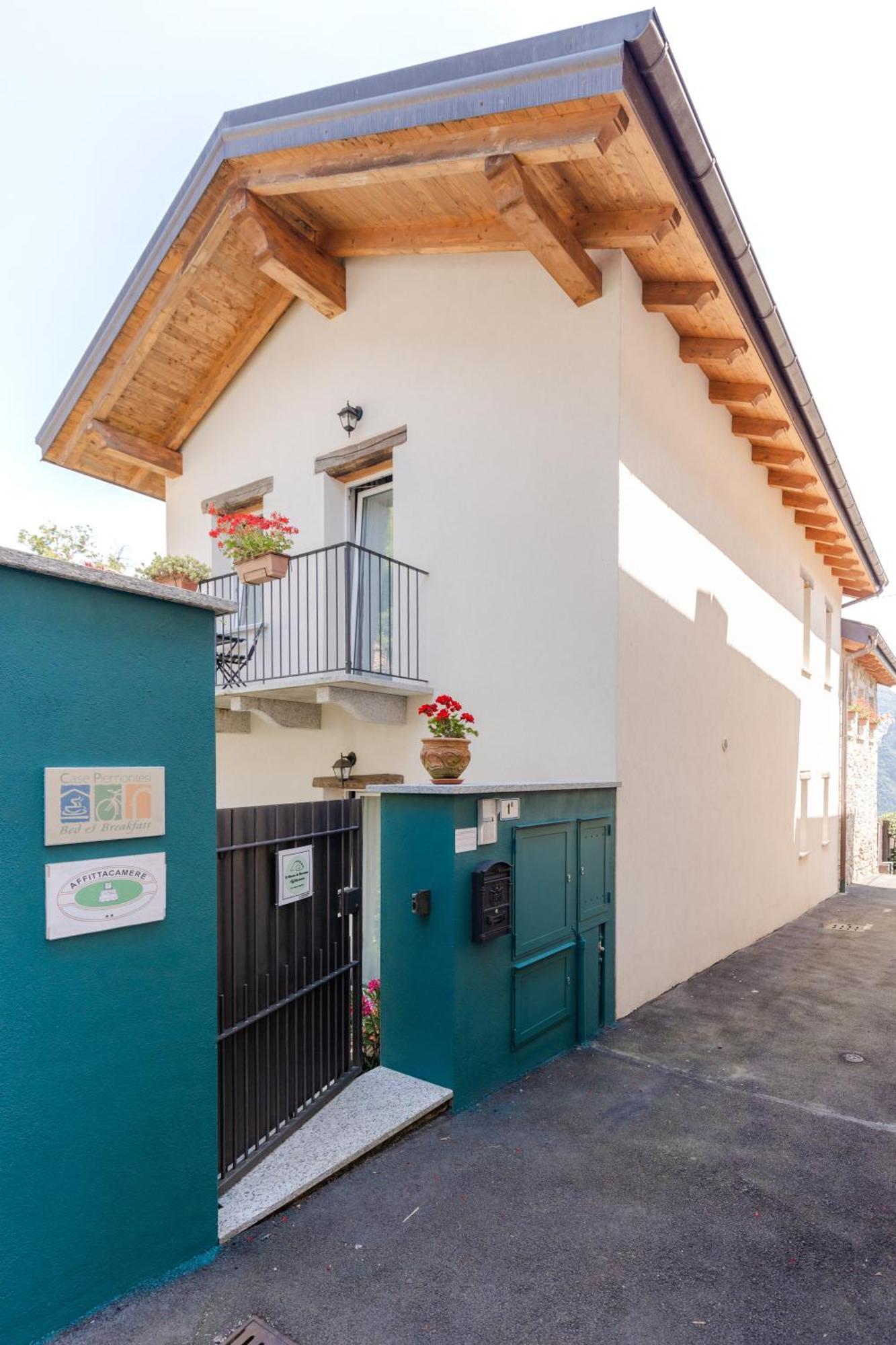 Il Riccio Di Ricciano Casale Corte Cerro
